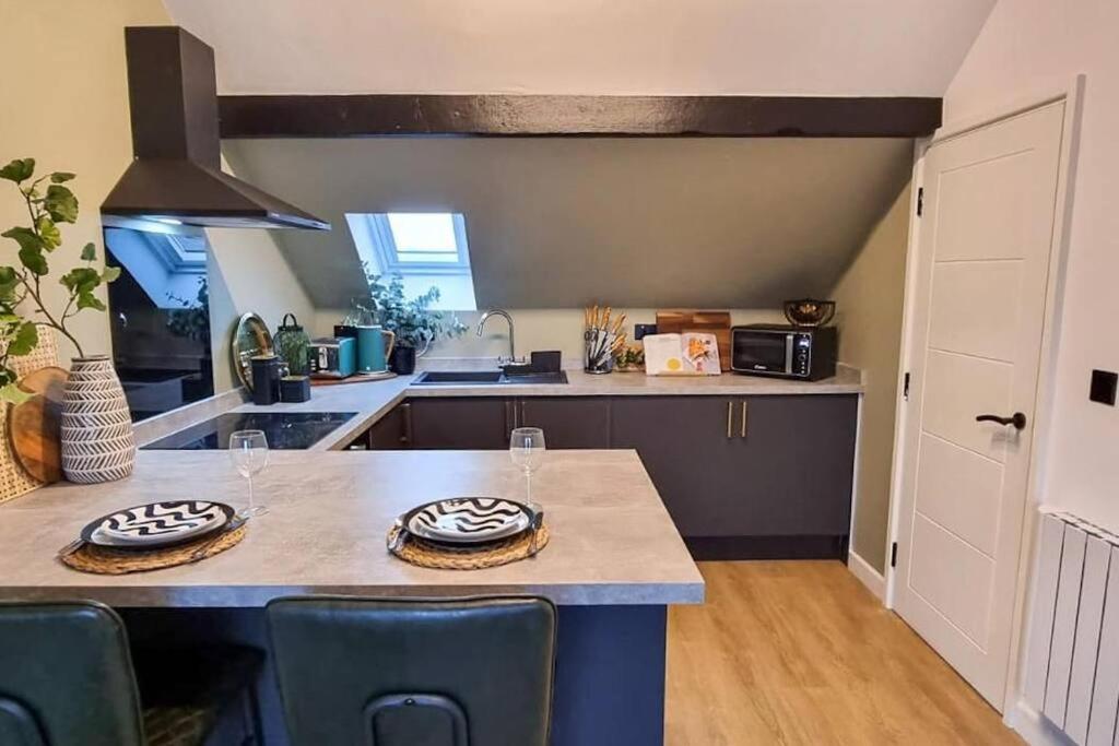 Super Stylish Apartment In Urmston Flat 3 Exterior photo